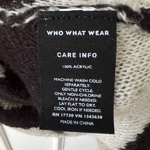 Who What Wear Zigzag Pattern Sweater in Black and Cream Size XL - Picture 5 of 6